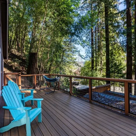 Peaceful Redwood Hideaway - Hot Tub, A/C, Walk to Russian River and Downtown