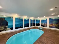 Brand New w/ indoor pool, XBOX, Hot Tub, & arcade games! Central location! Hotels near Judy Jones Pottery