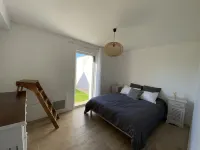 House Gîte 300 m from the beach