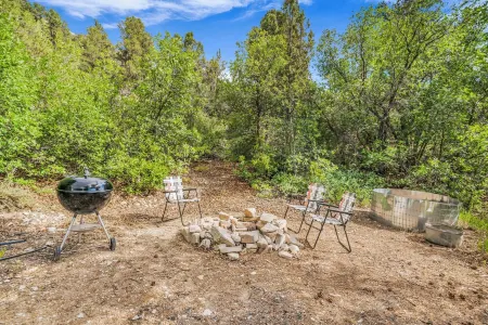 Zion Luxe Family Escape: HotTub, Games, Sleeps 14