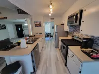 Peaceful Hideaway -5mins to base, Outdoor Pool, W+D, 3/2