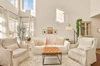 Beautifully decorated family friendly home centrally located in Colorado Springs