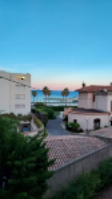T2 APARTMENT WITH TERRACE SEA VIEW, CLOSED GARAGE, CLOSE TO THE CALANQUES