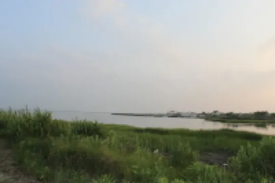 Luxury Boho Bay House. Balcony with Sunset Views, Near Casinos & Beach 蛋港鎮酒店