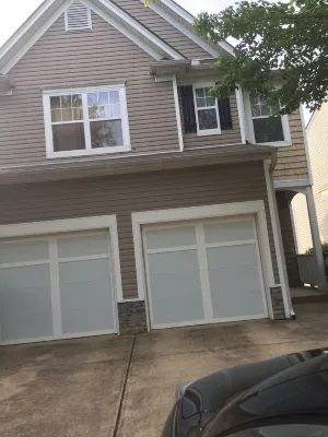 Sunny home overlooking pond. Monthly stays welcome! Hotels in Lawrenceville