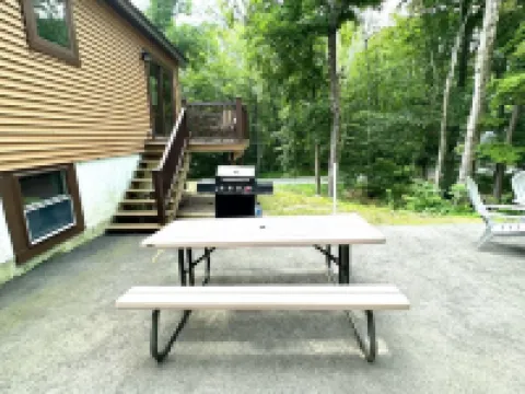 Cozy Cabin in S Bartlett Near North Conway