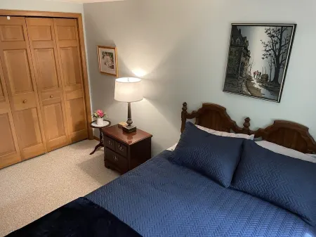 Lakefront Getaway - Private Dock + 130' Shoreline