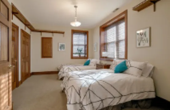 Hagenow Penthouse Suite 3500 Sq. Ft Executive Suite Downtown Lincoln