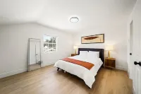 Charming 2-Bedroom Family Home in LA/Great Location with Complimentary Parking!