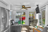 Completely Redone Lux Houseboat Private Moored Hotels in York County