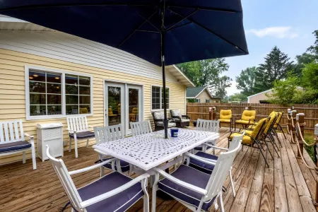 Lake front home with access to two lakes, large yard and RV hookup available!