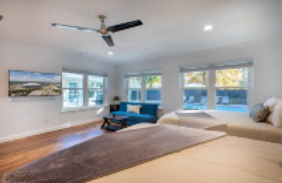 Spacious 6BR by AT&T Stadium Stockyard Heated Pool