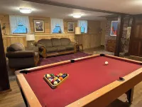 Close to everything and away from it all. Hotels in Knox County