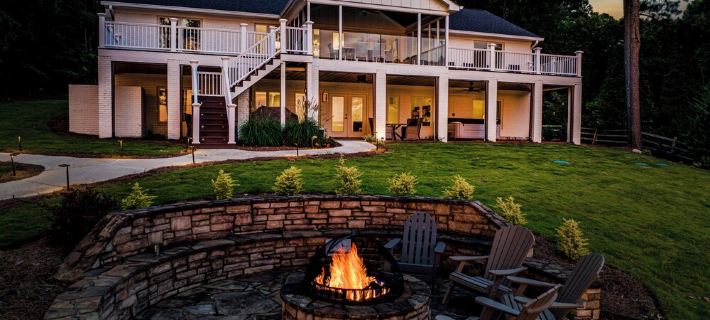 NEW Luxury Lakefront Home with Swim Dock, Hot Tub and Pontoon Rental Hotels in Putnam County