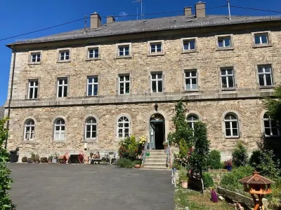 Living in a stately home from 1848 in the Fichtelgebirge Hotels in 
