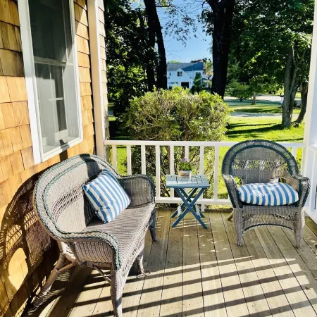 Mystic Coastal Gem: 3BR Ideal for Families!