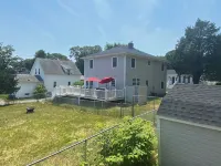 Peaceful Onset Beach Home. 5 Bedrooms, Wareham MA Hotels in Wareham