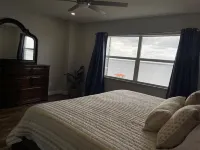 2 Bed/2 Bath Condo - Close to Downtown Sebring & Racetrack セブリングのホテル