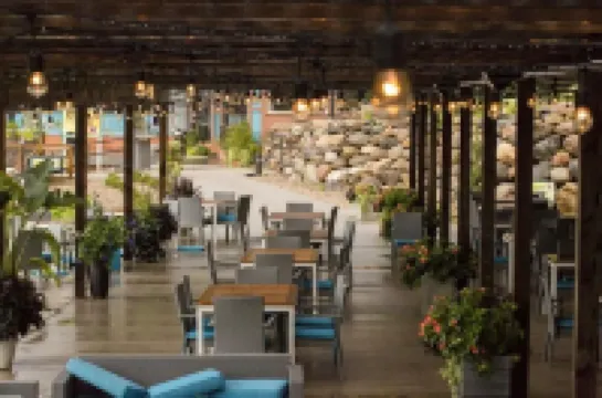 The Good Life Cabin - Bridges Bay Resort in Okoboji, Iowa