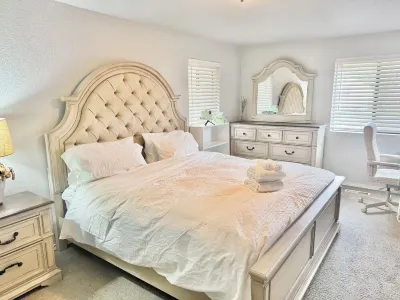 Cozy, Quiet, Bothell River House