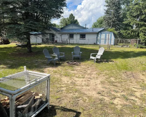 Cozy 2-bedroom cabin with WiFi, AC, garage, sleeps 6 in Saint Helen 222 Hotels in Roscommon County