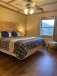 Spacious Farmhouse in Maggie Valley