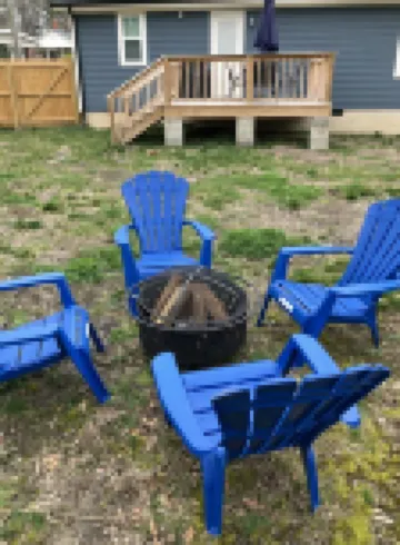 "Blue Belle"-A Magestic Modern Retreat w/ King Bed