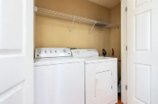 Quiet & Close! 2/2 Across from Acre in Auburn, Al