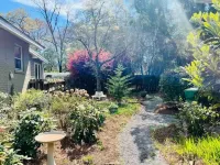 Quaint Bungalow in Historic Downtown Florence Hotels near Edible Arrangements