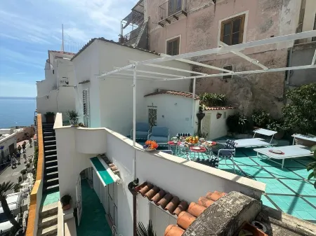 Villa Positano with sea view Отели в г. Позитано