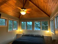 12 Bedroom Lake House, 150 ft Lakefront, 1 Acre, Beach, Ski Elk Mountain Poconos Hotels in Susquehanna County