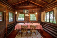 Authentic Log Cabin on Damariscotta River W/ Dock and Moorings