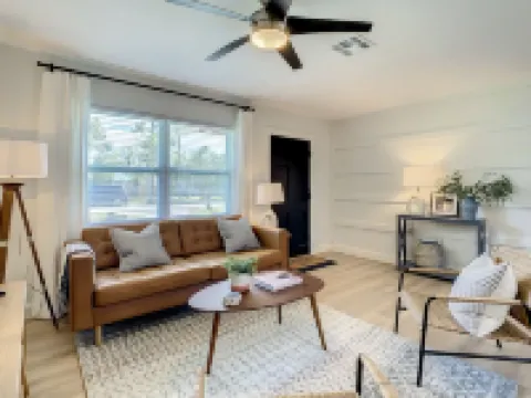 Cypress Inn - Modern home close to Siesta Key
