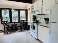 3 bedroom & 1 bath home, close to everything in Eugene