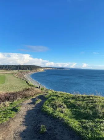 LoveJoy Cottage in quaint historic Coupeville. views of Penn Cove - Pet friendly Отели рядом с достопримечательностью «Lavender Wind Farm»