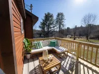 Chic Catskills Cabin w/ Fireplace, Firepit, 30min to Ski Big Bear Resort.