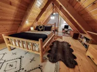 Wits End Retreat @ Mt. Rainier - Hot Tub & WiFi