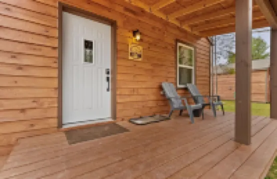 Cabin # 4 at Northern Comfort HANDICAP FRIENDLY UNIT