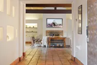 Luxury Exclusive Golf Community Hot Tub & Desert Views Pet-Friendly
