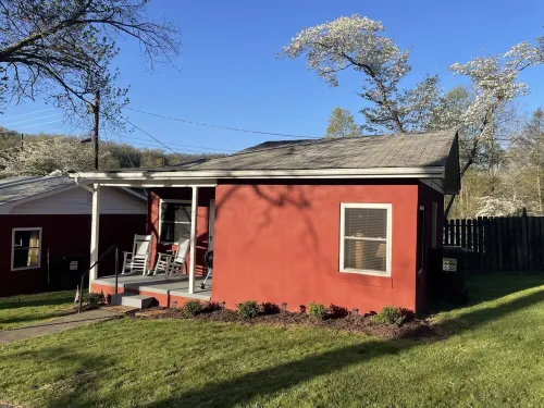 Minutes from Snow Tubing Hotel a Ivy Hill