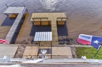 The Seaesta Shack-Colorado River-Lighted Fishing Pier-Starlink Wifi-Sleeps 9