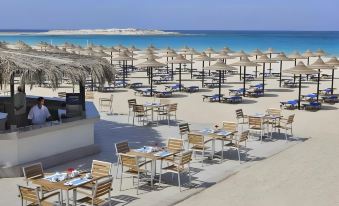 JAZ Elite Crystal, Almaza Bay