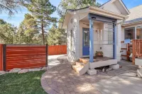 Ponderosa Guesthouse | Private entrance| YouTubeTV Hotels near Flagstaff Pulliam Airport