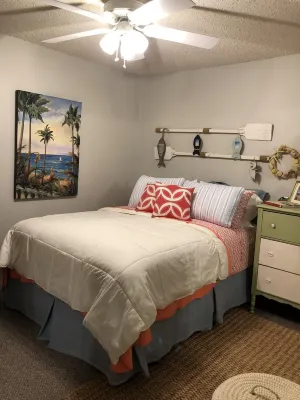Lake Hamilton LAKEFRONT Condo