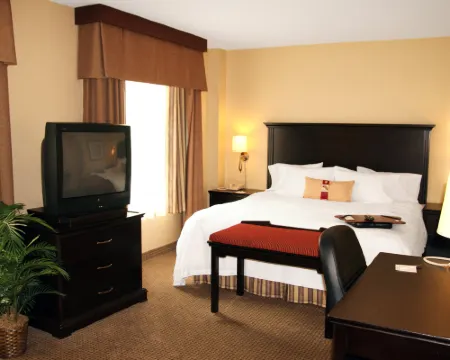 Hampton Inn & Suites by Hilton Laval Hoteles en Laval