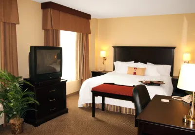 Hampton Inn & Suites by Hilton Laval Hotels near Méga Centre Notre-Dame