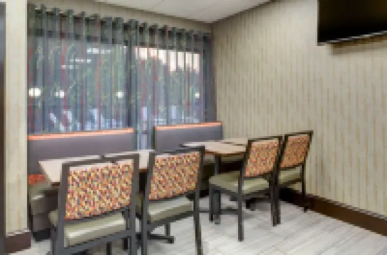 Clarion Pointe Biltmore Village