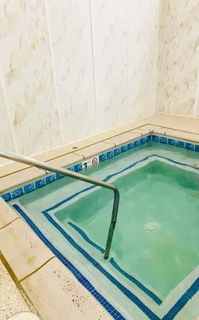 Quiet Top Floor Apartment with Indoor Pool