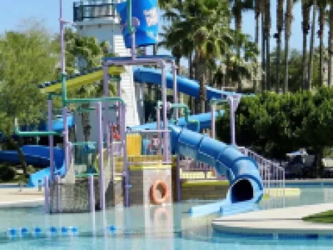 Beautiful private 4 bedroom resort (4th is a Den/Bed combo  Heated pool & spa