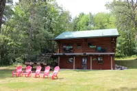 Charming Log Cabin on Beautiful Lake Butterfield